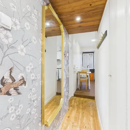 Charming 1br In The Heart Of Bairro Alto | By Airnest * Lisboa