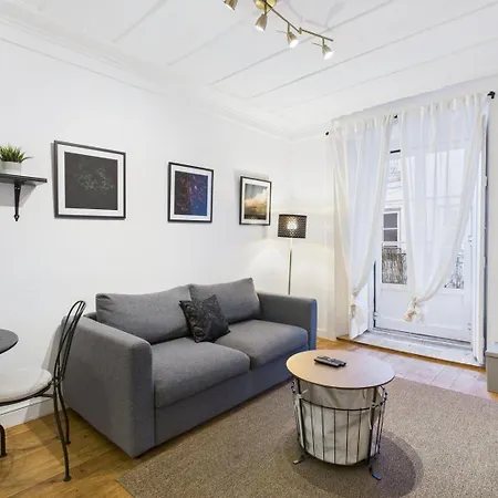 Charming 1br In The Heart Of Bairro Alto | By Airnest