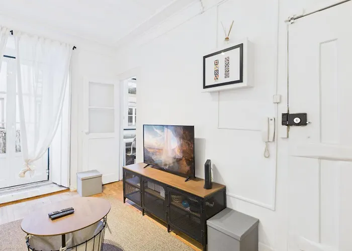 Διαμέρισμα Charming 1br In The Heart Of Bairro Alto | By Airnest *